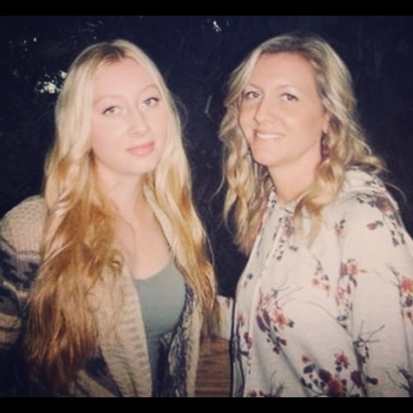 Small town mom & daughter striving as resellers... - Picture 4 of 8